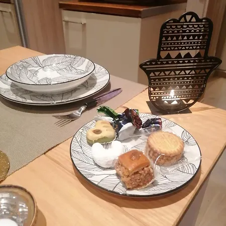 Standing Branly Apartment